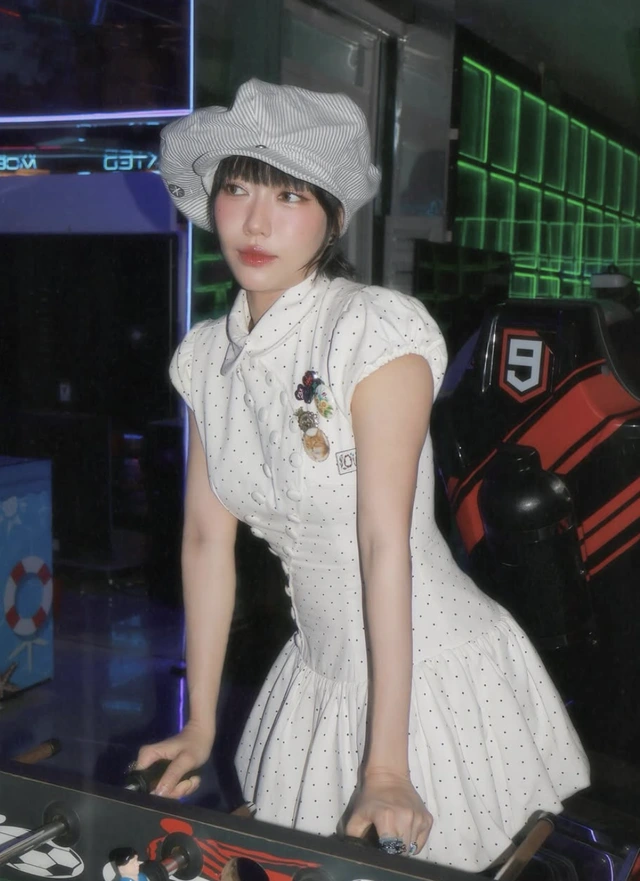 Họa tiết chấm bi trẻ trung bí quyết giúp nàng ăn gian tuổi hiệu quả-4.webp