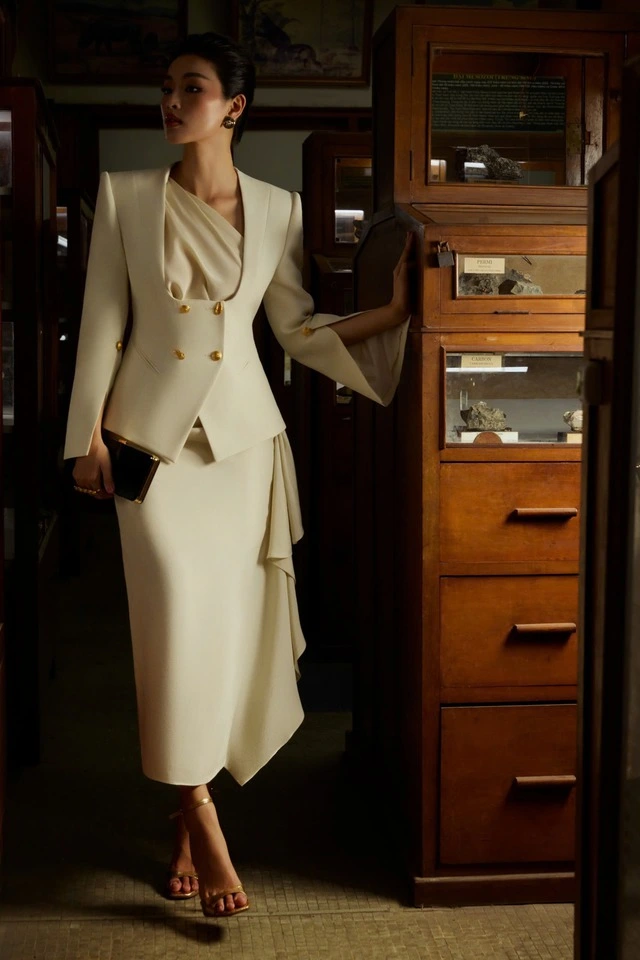 Khí chất nữ quyền thăng hoa trong từng thiết kế thời trang-5.webp