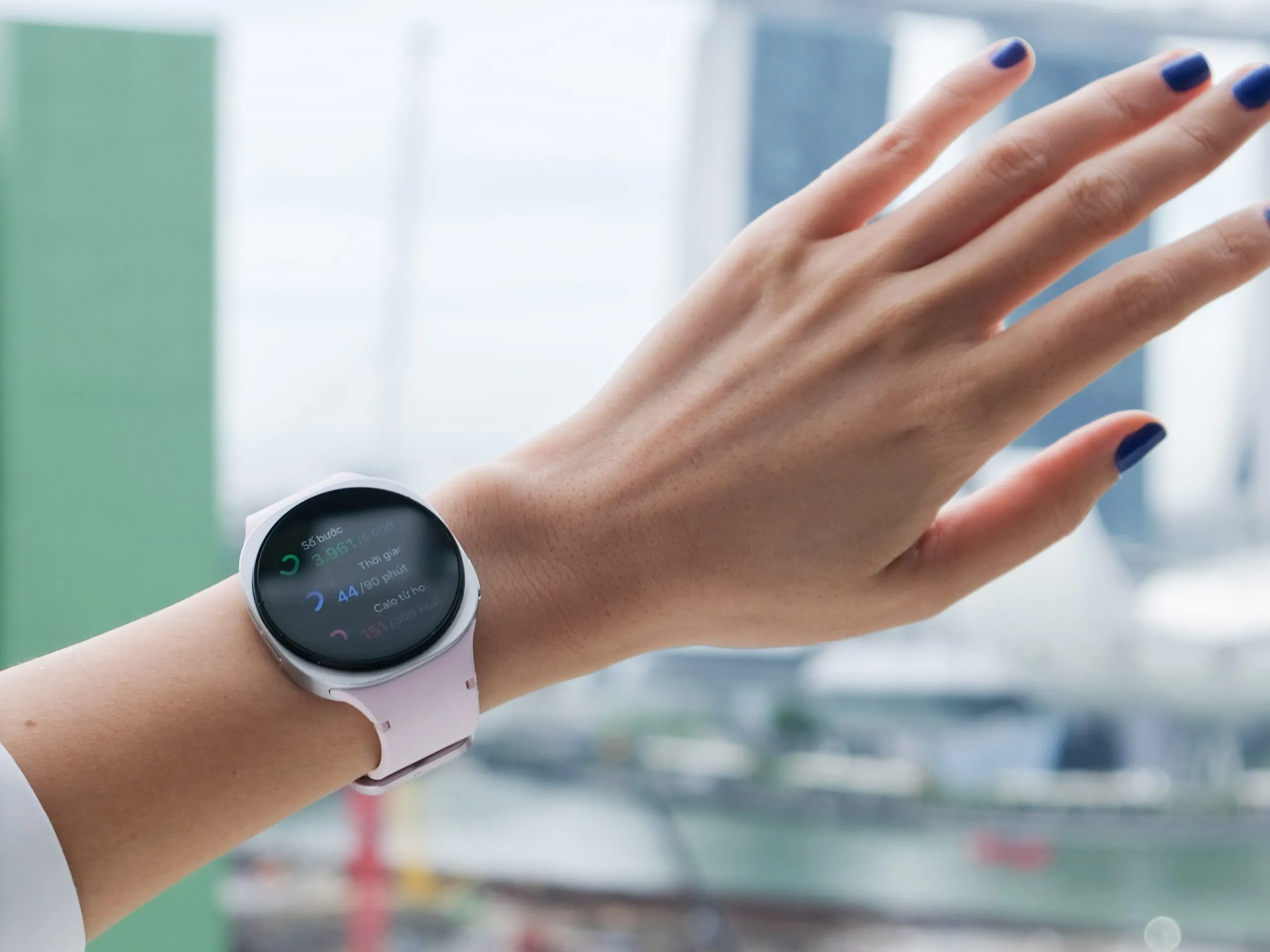 Khi phụ nữ hiện đại đang ngủ quá ít giấc ngủ đẹp cũng cần được chăm sóc như làn da-4.webp