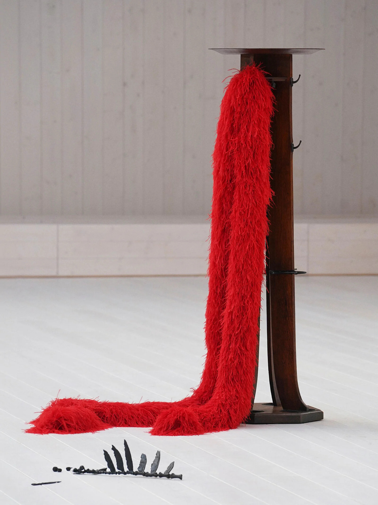 Loewe Men XuânHè 2025 Bảo tàng nghệ thuật thu nhỏ trên sàn diễn-7.jpg