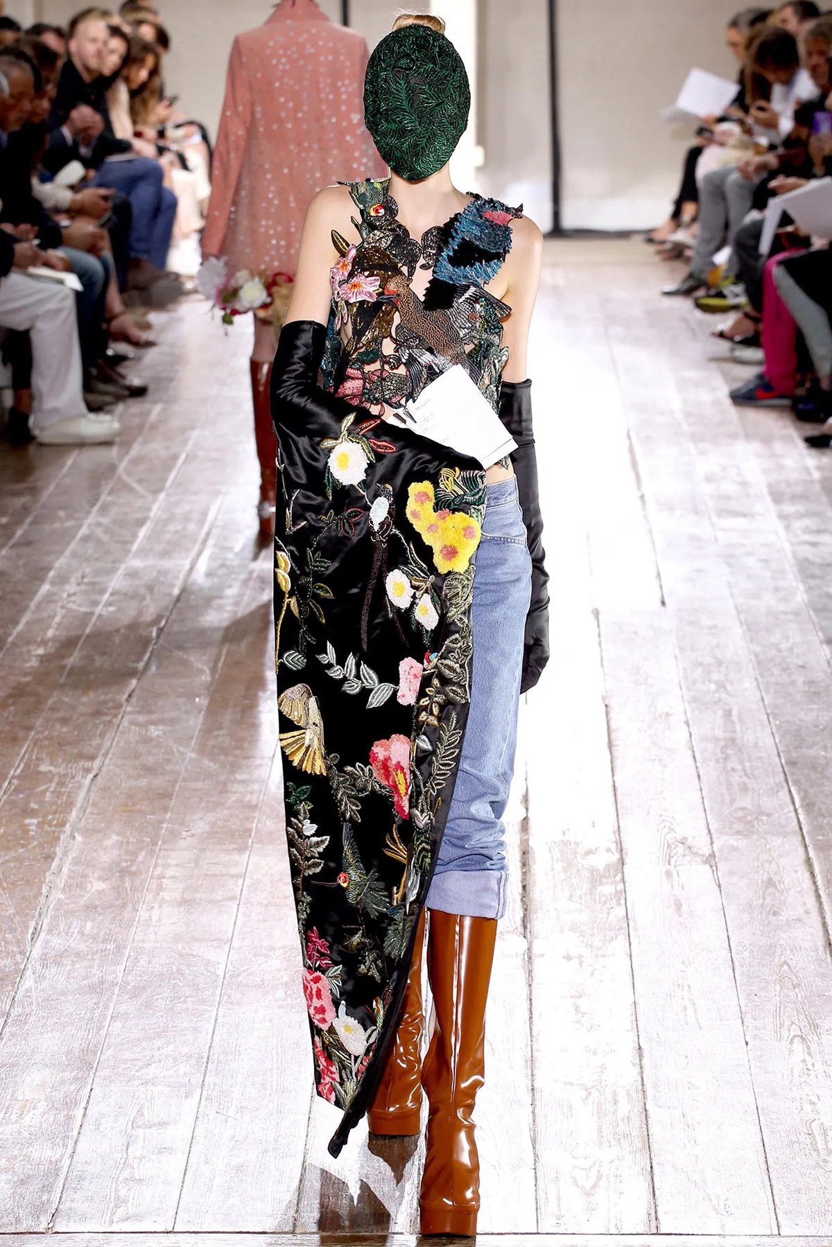 Matthieu Blazy sẽ viết gì lên trang mới của Chanel-1.jpg