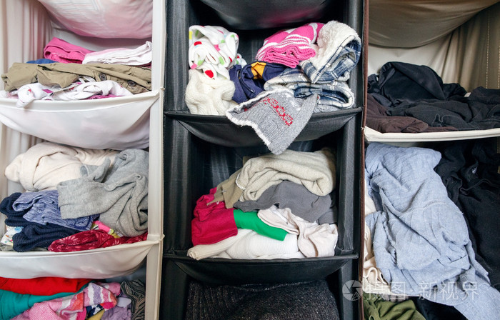 Mẹ TPHCM chia sẻ Từng nghĩ mình tiết kiệm nhưng khi dọn lại tủ đồ và góc bếp tôi mới thấy mình...jpg