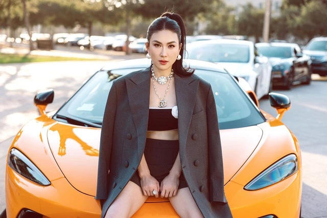 Mini dress điểm nhấn thời thượng cho thời trang couture đường phố-8.webp