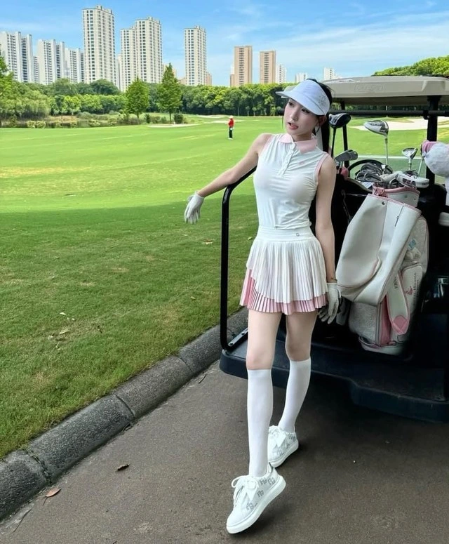 Năng động mà vẫn cuốn hút cùng chân váy thể thao-7.webp