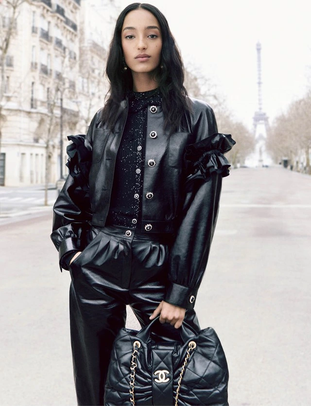 Những chất liệu quyền lực làm bùng nổ phong cách mùa thu đông 2025-5.webp