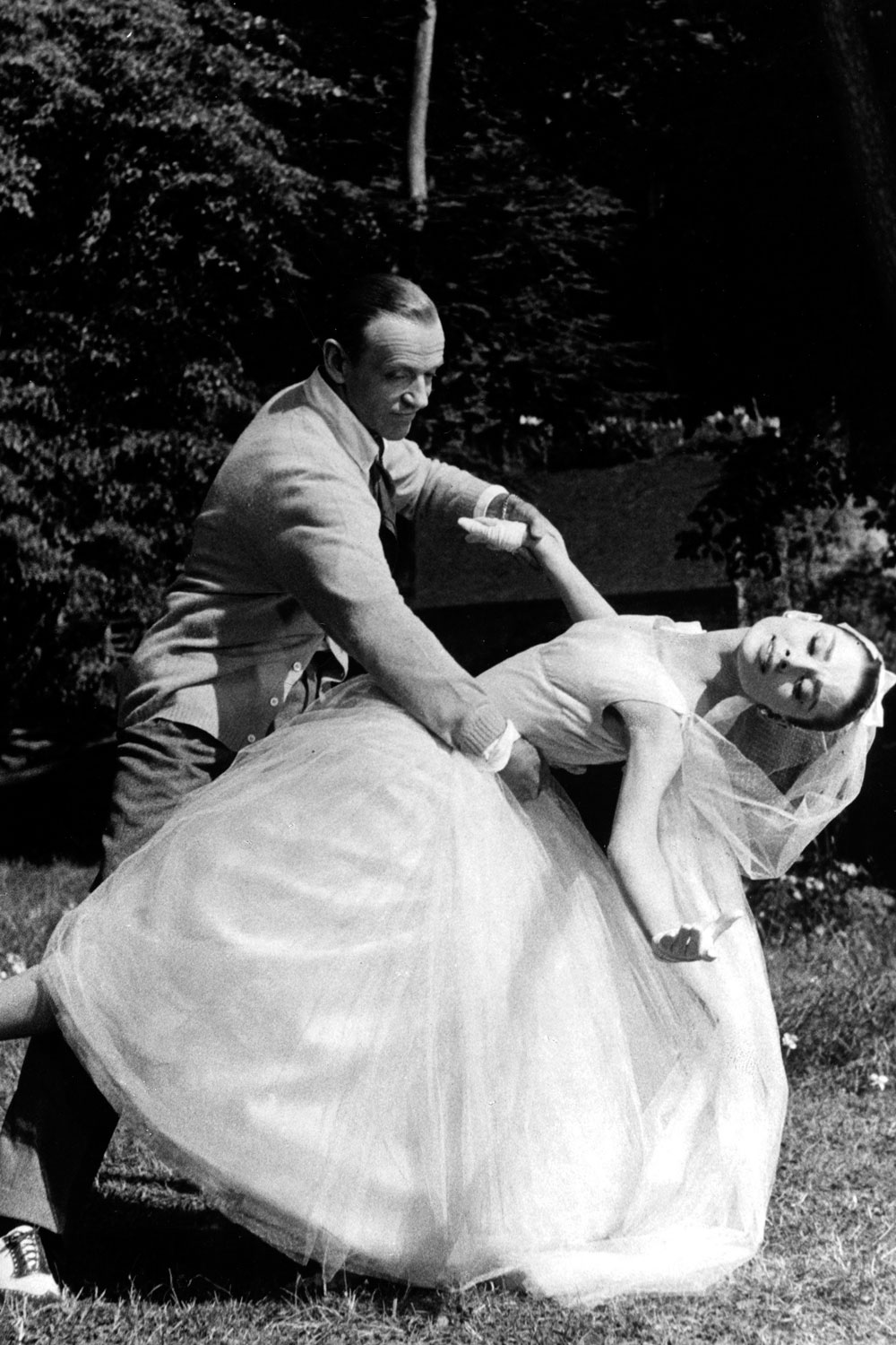 Những chiếc váy cưới đi vào lịch sử cùng Audrey Hepburn-4.jpg
