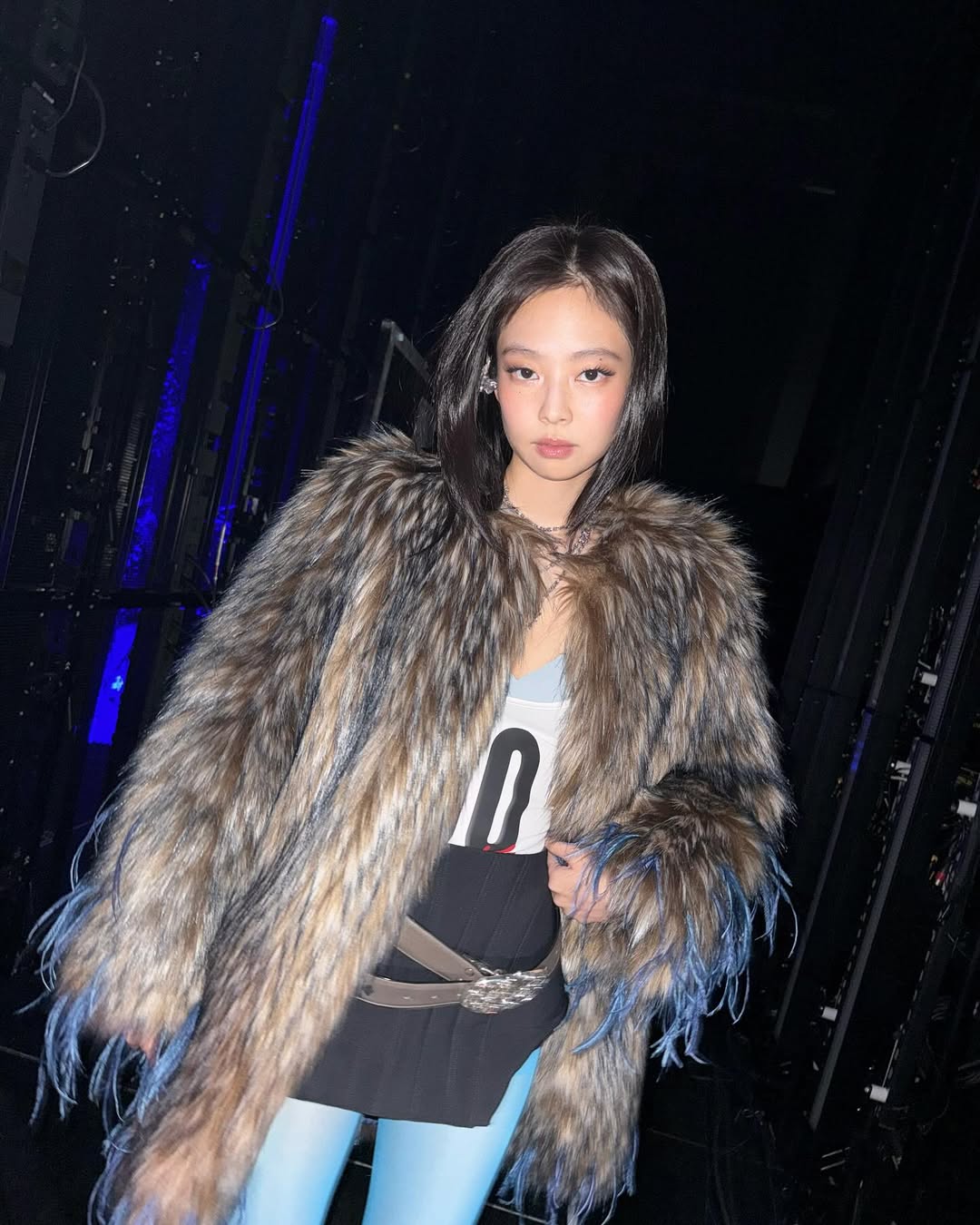 Những đôi vớ thời trang và hành trình tái định vị bản sắc cá nhân-6.jpg