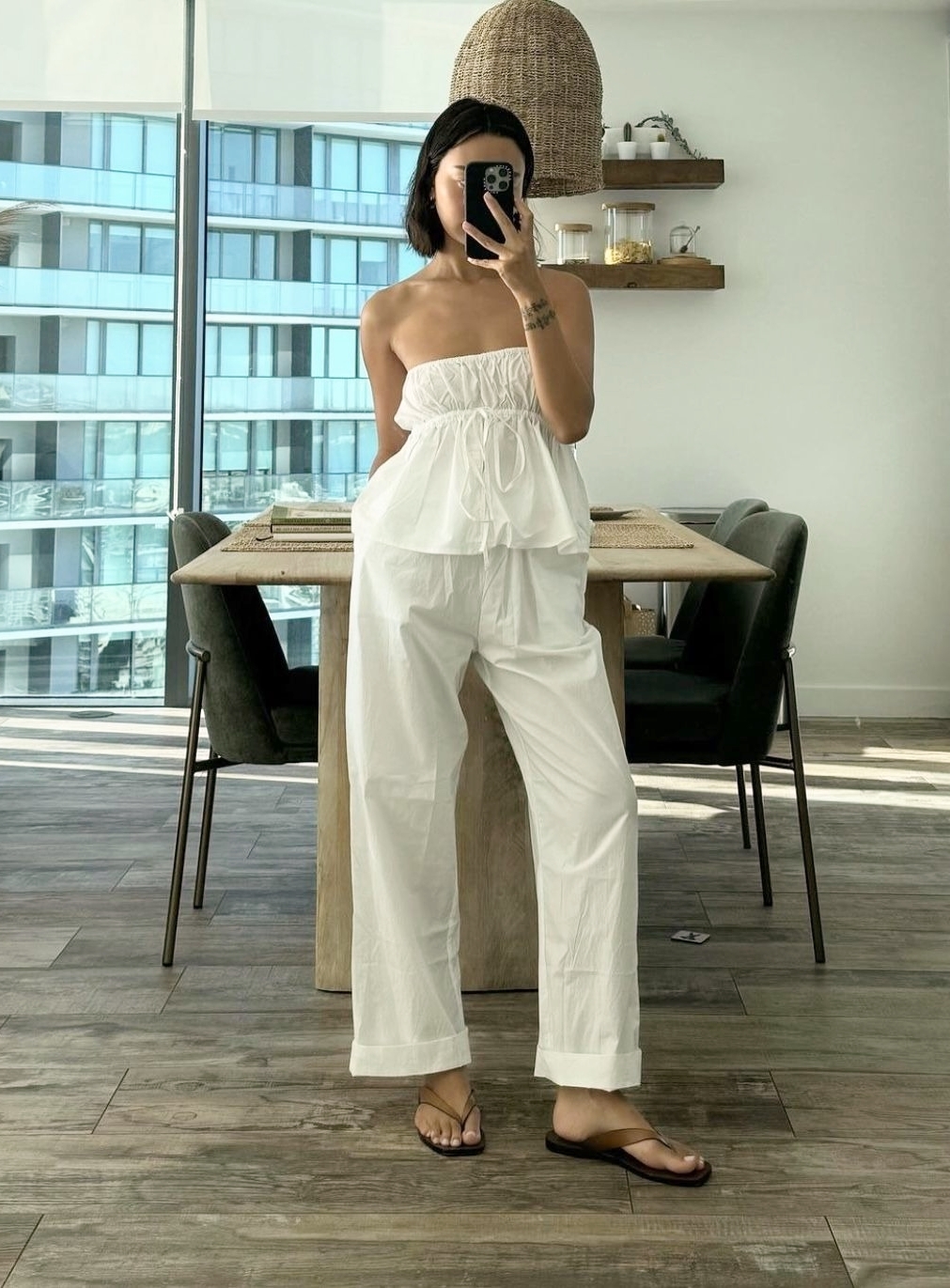 Những kiểu phối đẹp với quần ống rộng-3.jpg