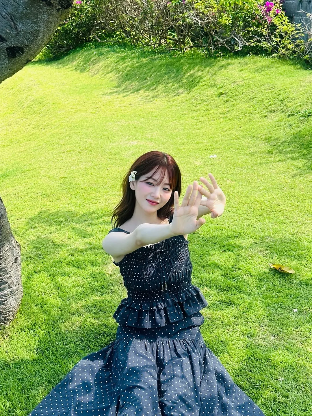 Offduty Cho Yi Hyun nàng thơ Head Over Heels mặc gì-4.webp