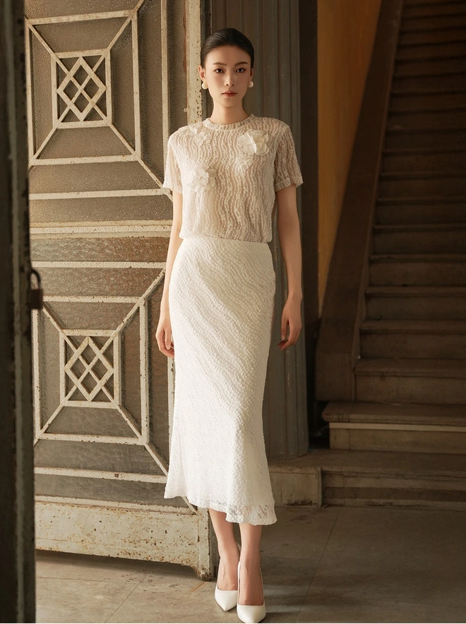 Phá vỡ giới hạn chinh phục mọi phong cách với đầm dự tiệc trắng đen-9.webp