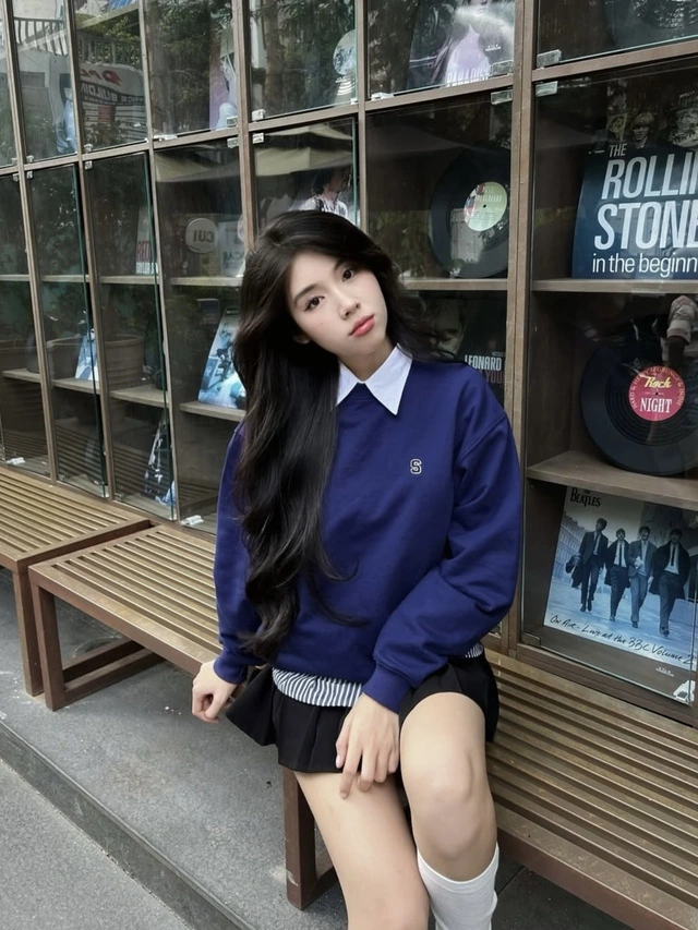 Phong cách sang trọng nhưng tinh tế với sắc xanh navy-6.webp