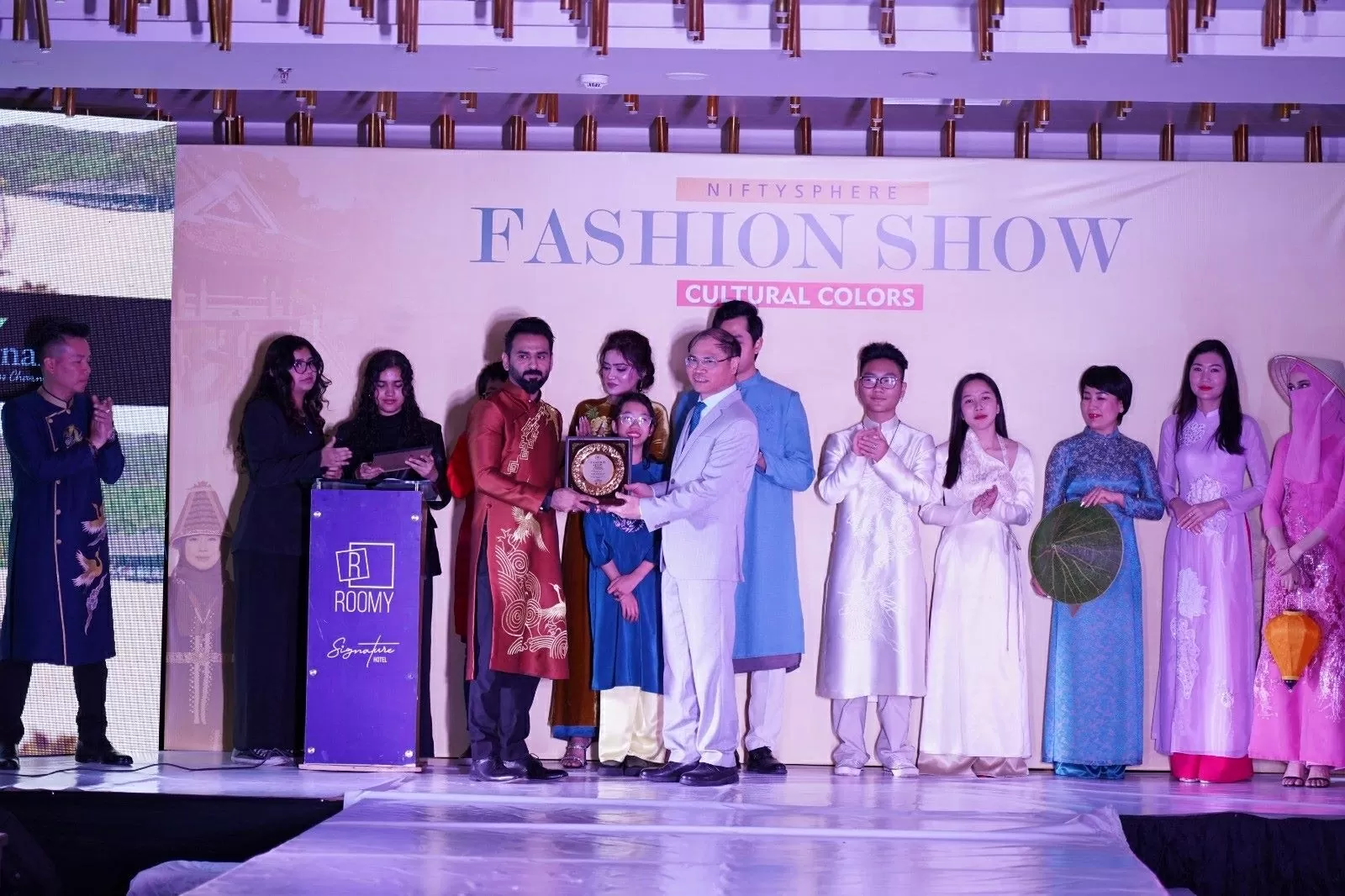 Sắc màu văn hóa Việt Nam tại Pakistan-1.webp