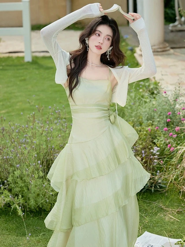 Sắc xanh lá chiếm trọn tủ đồ ngày hè-4.webp