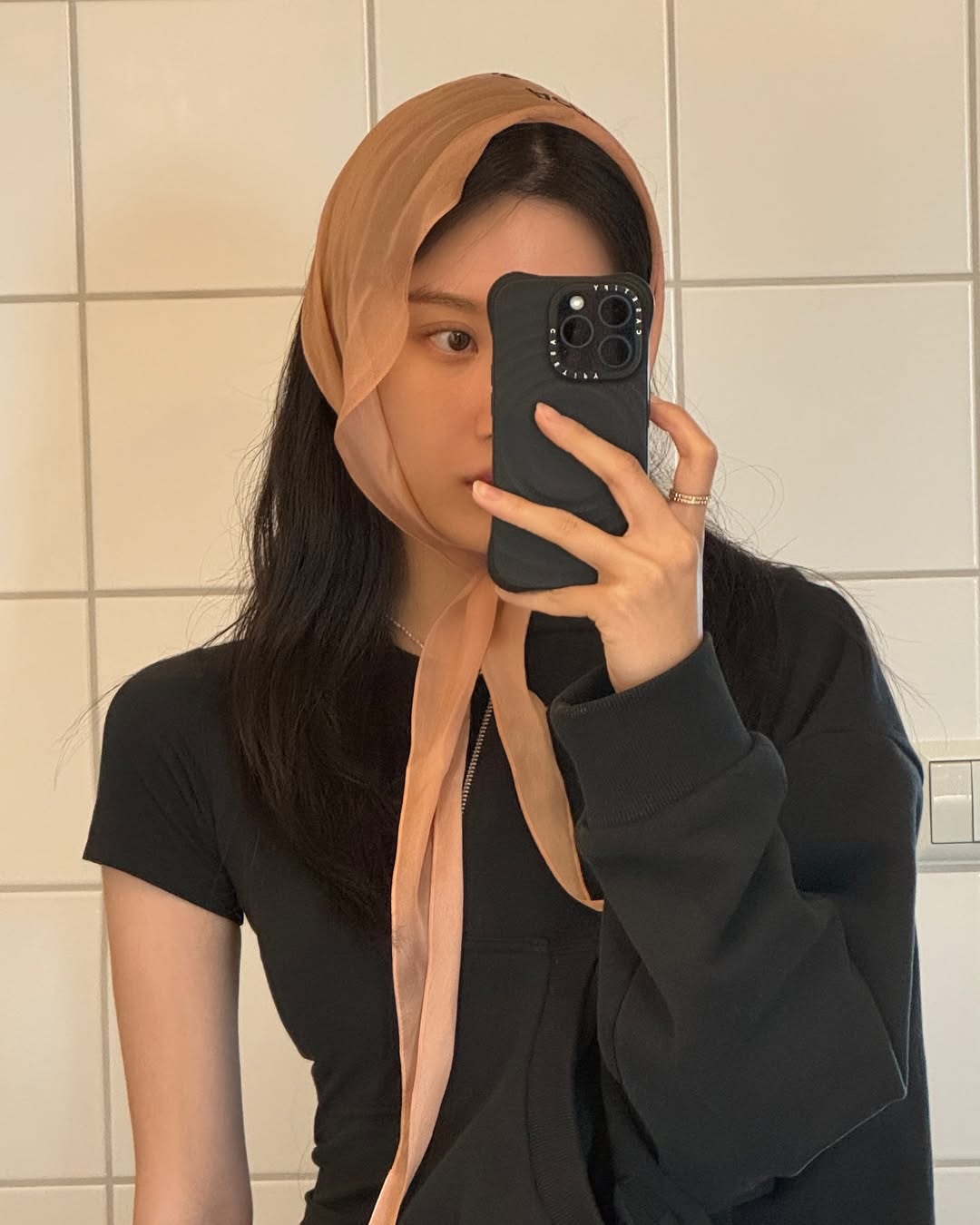 Sành điệu như nữ chính Kẻ Thù Dấu Yêu với phong cách hằng ngày đa dạng-7.jpg