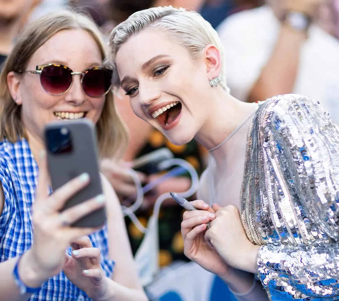 Silver Surfer Julia Garner trong Fantastic Four Thời trang là sức mạnh siêu nhiên-2.webp