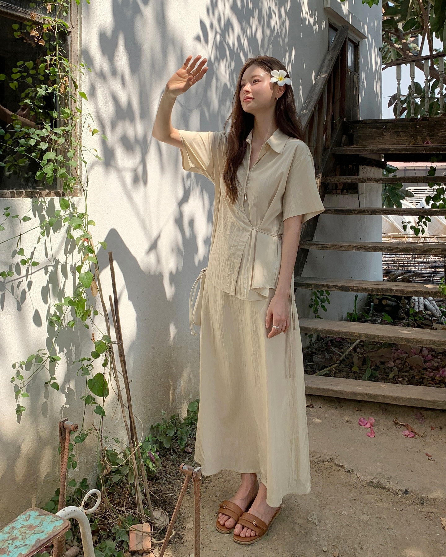 Theo đuổi phong cách tối giản bạn cần biết 10 cách mặc áo sơ mi không cầu kỳ mà vẫn tuyệt đẹp-9.jpg