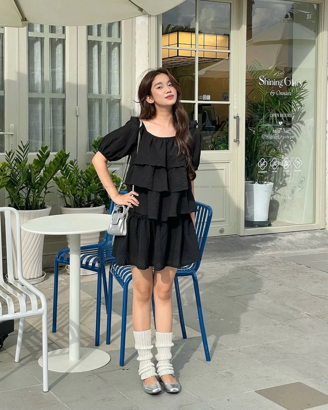 Thời trang đơn sắc lên ngôi chất từ ánh nhìn đầu tiên-8.webp