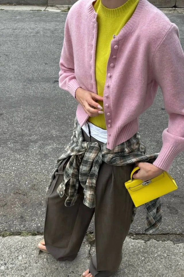 Trang phục thanh lịch theo những tông màu tươi sáng và tinh tế-9.webp