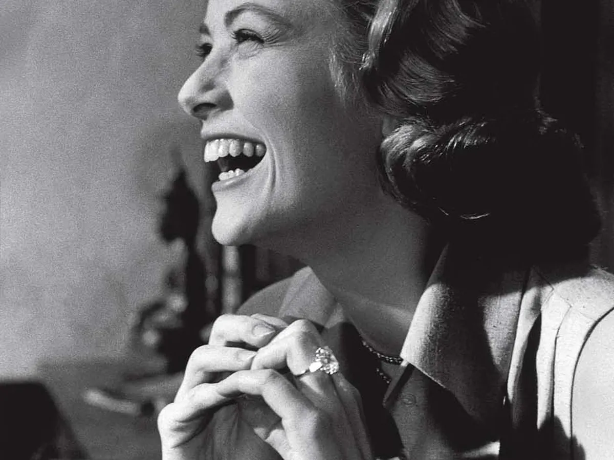 Trang sức Cartier theo dòng chảy điện ảnh từ thời hoàng kim Hollywood đến The White Lotus-2.webp