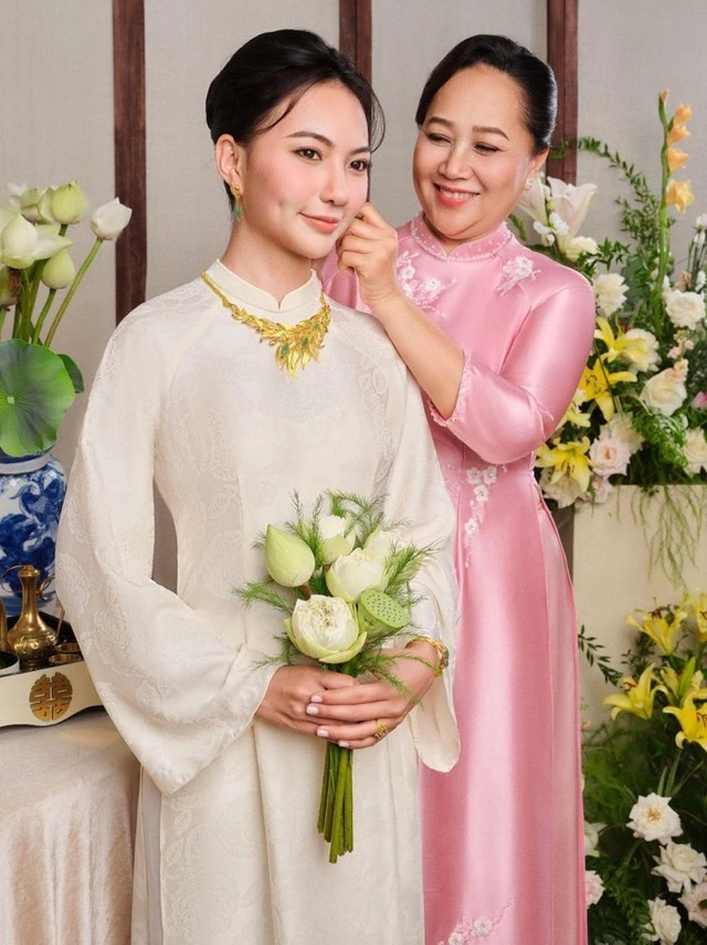 Trang sức cưới biểu tượng vẹn tròn cho lời cam kết trọn đời-3.webp