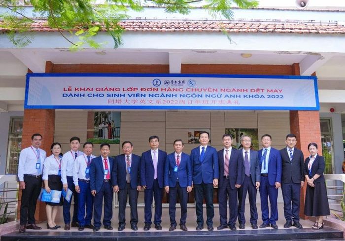 Trường Đại học Đồng Tháp mở rộng hợp tác quốc tế trong đào tạo dệt may-1.jpg