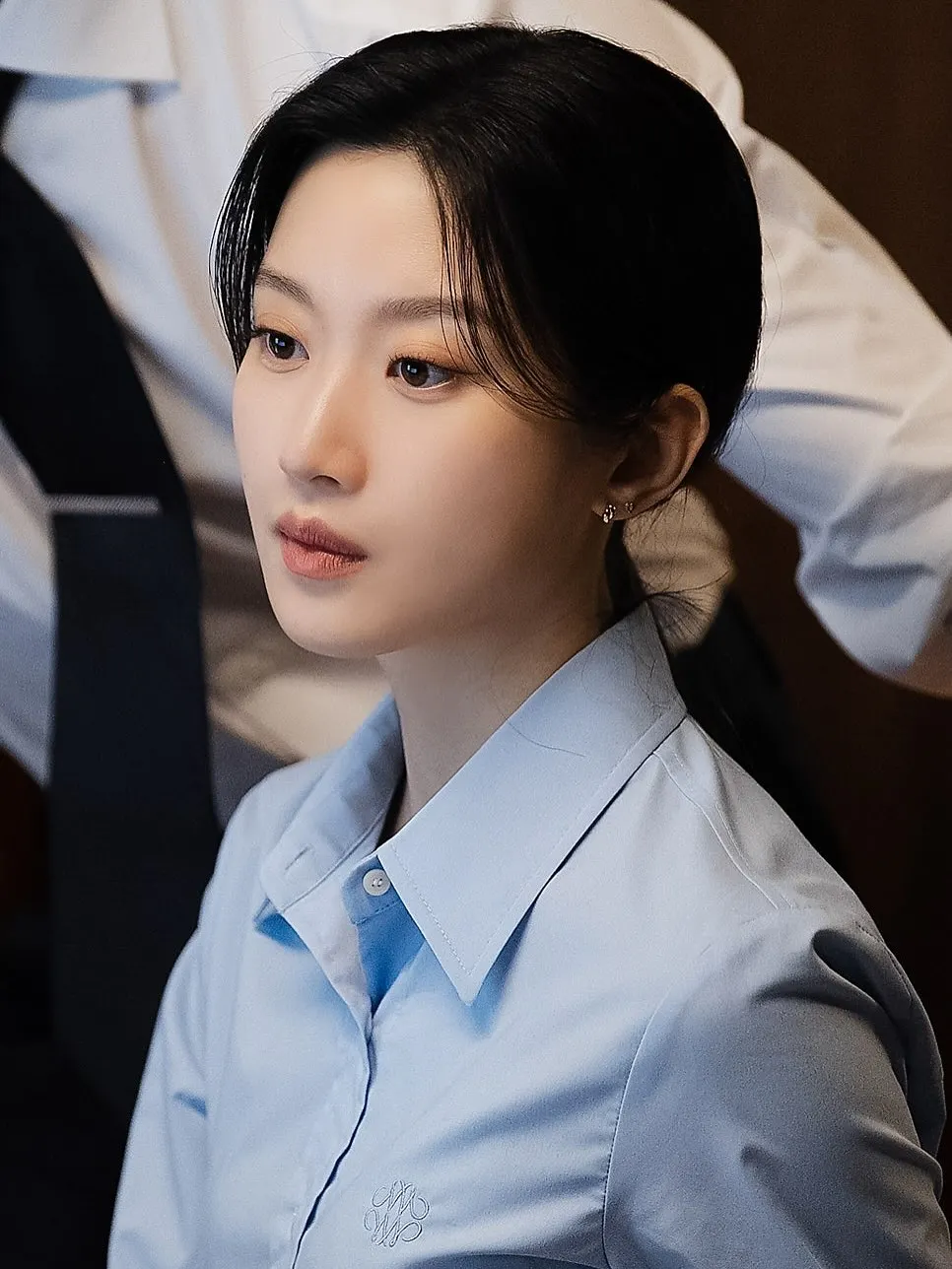 Tủ đồ công sở thanh lịch của Moon Ga Young trong Law and the City-9.webp