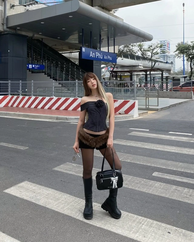 Tự tin khoe đôi chân thon gọn đầy quyến rũ với quần tất đen-4.webp