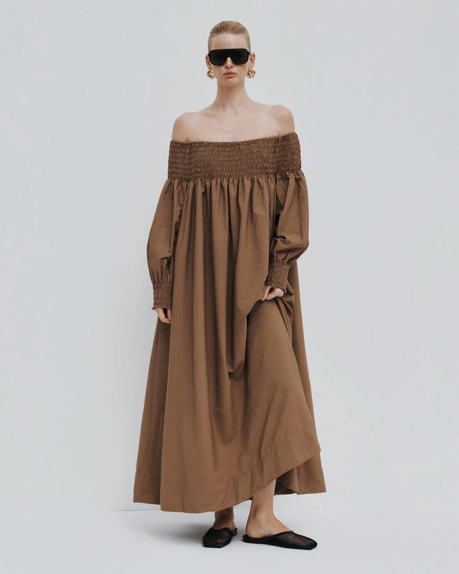 Váy suông tối giản là bạn đồng hành hoàn hảo vào mùa thu-8.webp