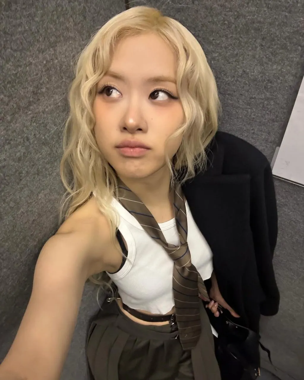 Xu hướng bowtotie Sự trở lại của cà vạt trong tủ đồ phái đẹp-1.webp